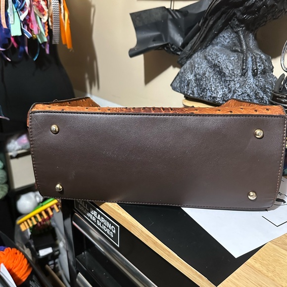 Elegant Brown Genuine Leather 3 pc Bag Set - Picture 4 of 12